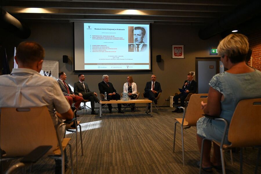 Stanisław Mierzwa – dyskusja o książce i wystawie IPN w Muzeum AK w Krakowie. Fot. Janusz Ślęzak (IPN)