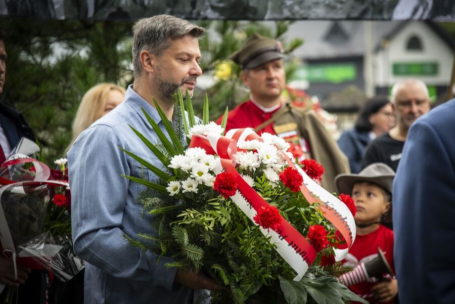 Pomnik ks. Gurgacza na terenie Urzędu Gminy w Łabowej. Fot. Agnieszka Masłowska (IPN)