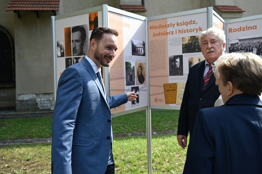 Uroczystość w rocznicę wyroków w procesie działaczy WiN i PSL. Fot. Żaneta Wierzgacz (IPN)