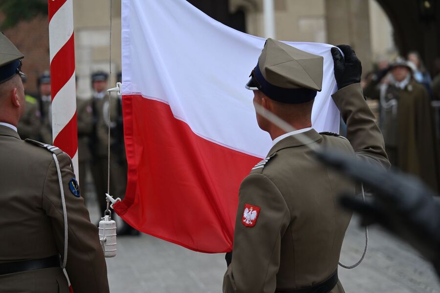 Centralne Obchody Święta Wojsk Lądowych połączone z wręczeniem sztandaru Dowództwu 2. Korpusu Polskiego – Dowództwu Komponentu Lądowego. Fot. Janusz Ślęzak (IPN)