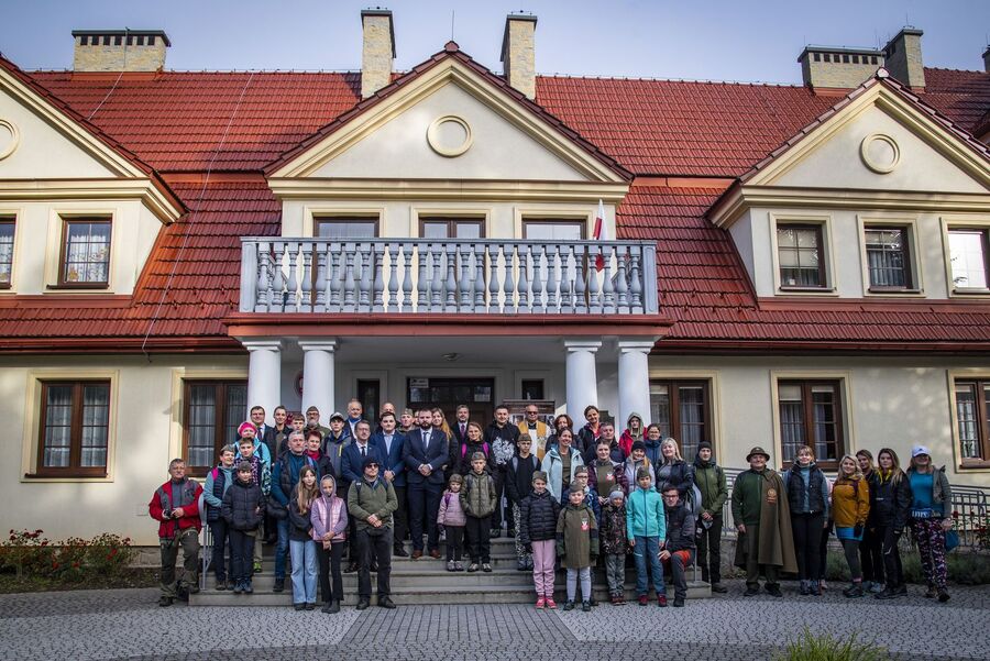 W Tokarni odsłonięto tablicę akowców. Fot. Agnieszka Masłowska (IPN)