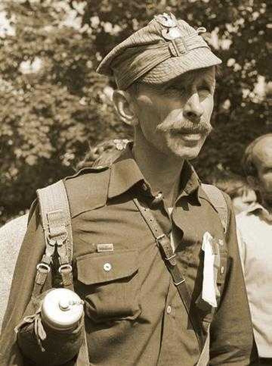 Andrzej Izdebski w czasie marszu szlakiem I Kompanii Kadrowej. Fot. FCDCN