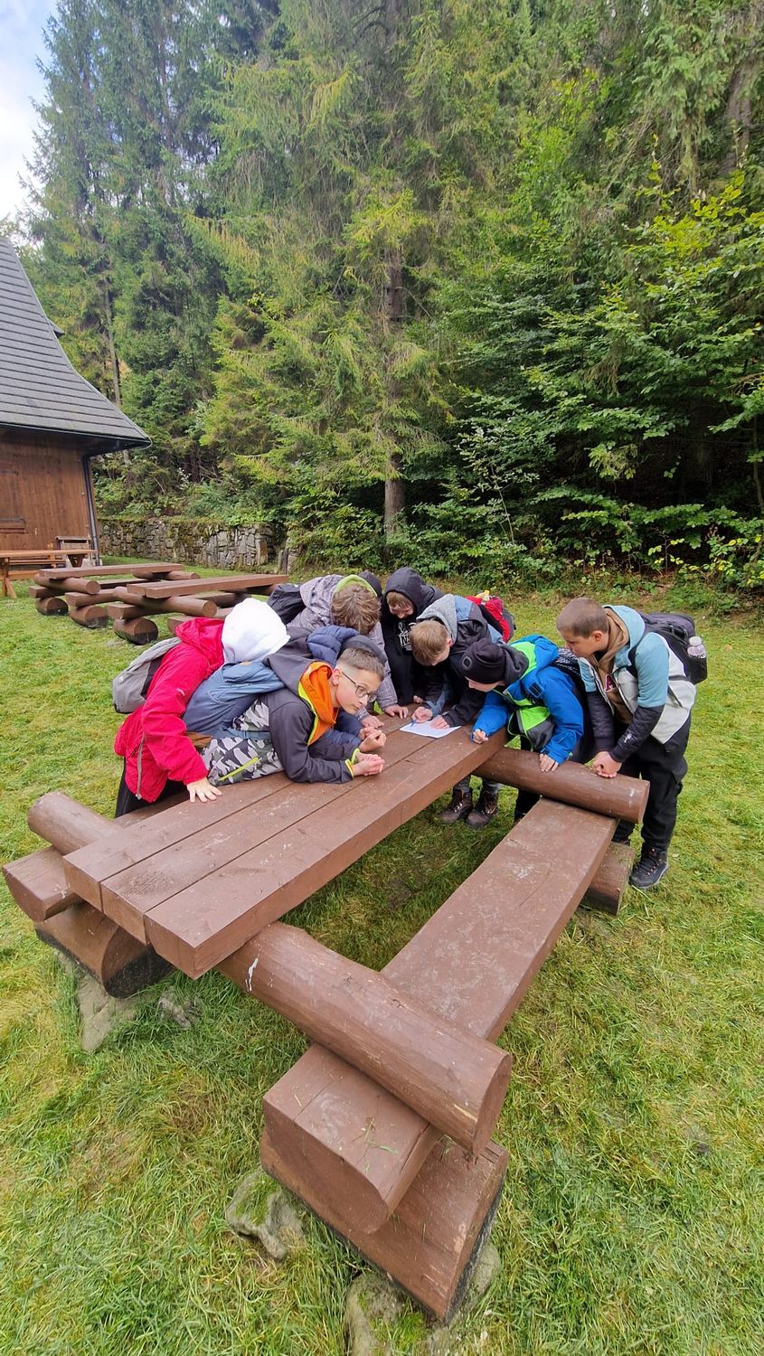 XX Rajd Szlakami Żołnierzy Wyklętych mjr. Józefa Kurasia „Ognia”. Fot. IPN, ZSiP nr 2 w Kasinie Wielkiej, MOW w Krakowie