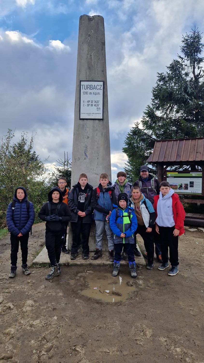 XX Rajd Szlakami Żołnierzy Wyklętych mjr. Józefa Kurasia „Ognia”. Fot. IPN, ZSiP nr 2 w Kasinie Wielkiej, MOW w Krakowie