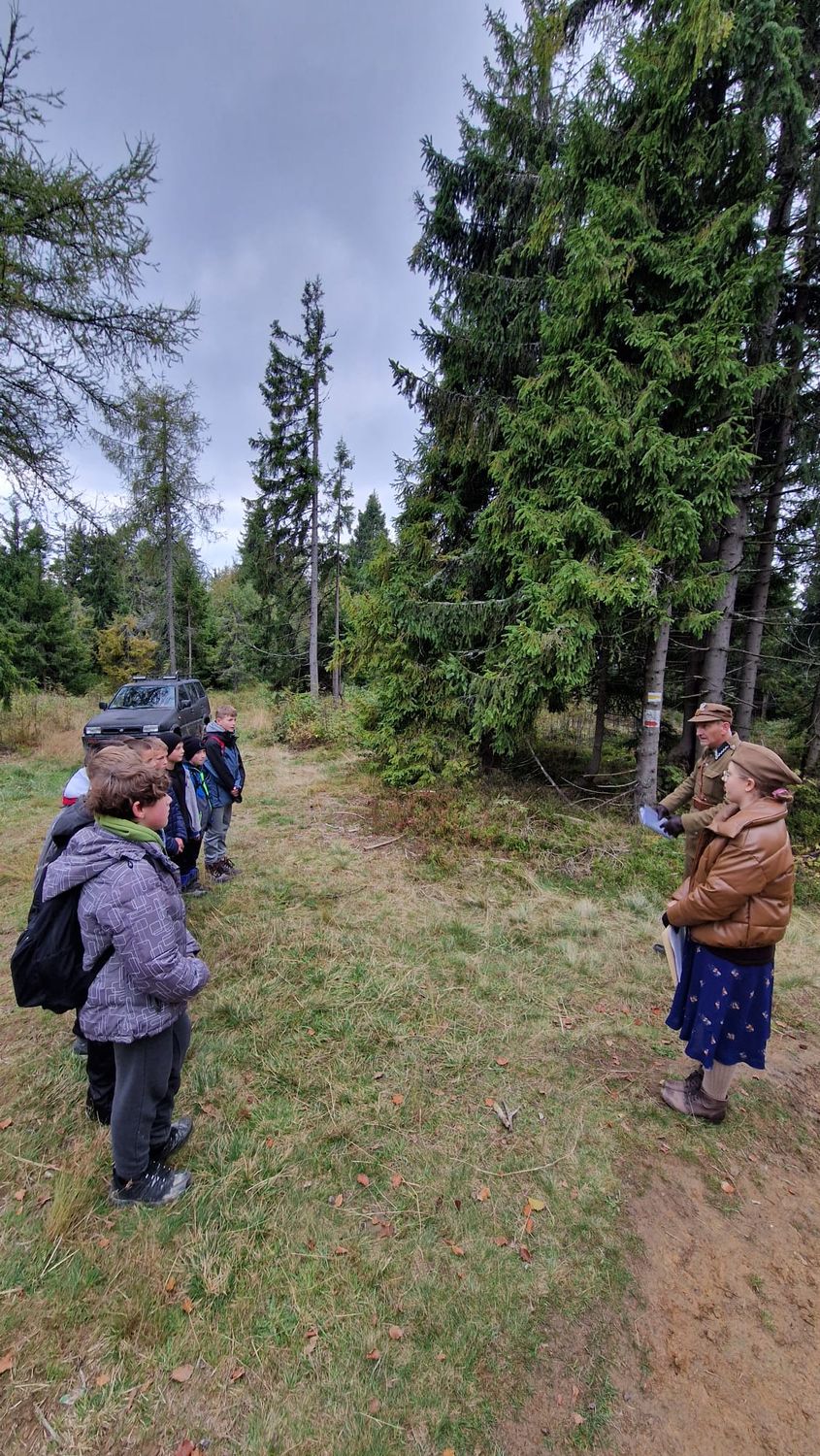 XX Rajd Szlakami Żołnierzy Wyklętych mjr. Józefa Kurasia „Ognia”. Fot. IPN, ZSiP nr 2 w Kasinie Wielkiej, MOW w Krakowie
