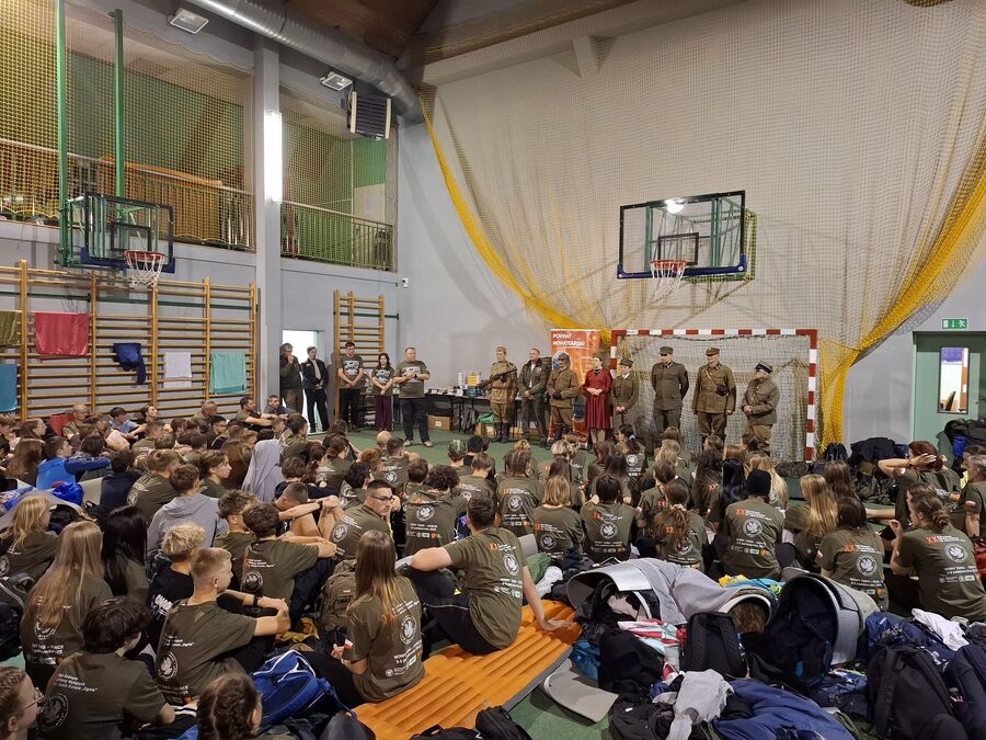 XX Rajd Szlakami Żołnierzy Wyklętych mjr. Józefa Kurasia „Ognia”. Fot. IPN, ZSiP nr 2 w Kasinie Wielkiej, MOW w Krakowie