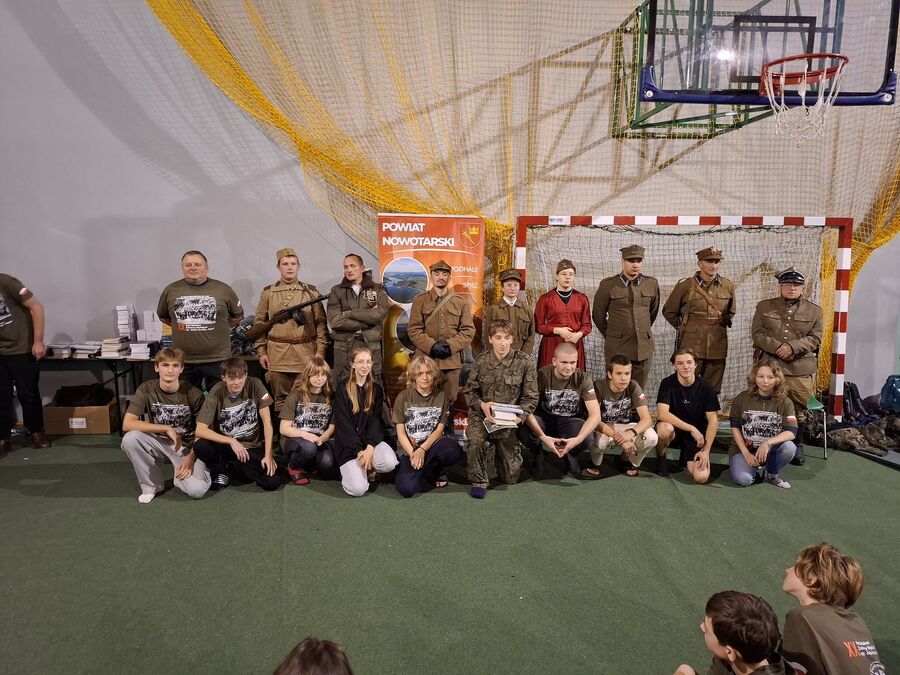 XX Rajd Szlakami Żołnierzy Wyklętych mjr. Józefa Kurasia „Ognia”. Fot. IPN, ZSiP nr 2 w Kasinie Wielkiej, MOW w Krakowie