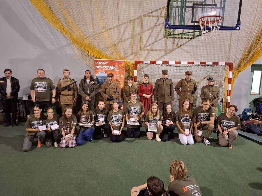 XX Rajd Szlakami Żołnierzy Wyklętych mjr. Józefa Kurasia „Ognia”. Fot. IPN, ZSiP nr 2 w Kasinie Wielkiej, MOW w Krakowie