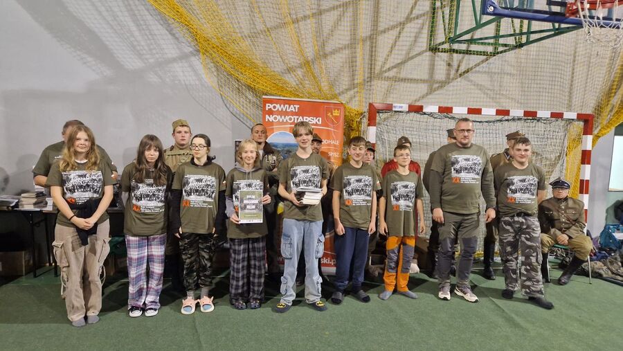 XX Rajd Szlakami Żołnierzy Wyklętych mjr. Józefa Kurasia „Ognia”. Fot. IPN, ZSiP nr 2 w Kasinie Wielkiej, MOW w Krakowie