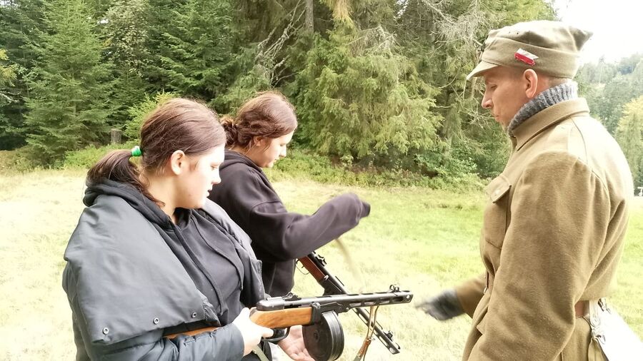 XX Rajd Szlakami Żołnierzy Wyklętych mjr. Józefa Kurasia „Ognia”. Fot. IPN, ZSiP nr 2 w Kasinie Wielkiej, MOW w Krakowie