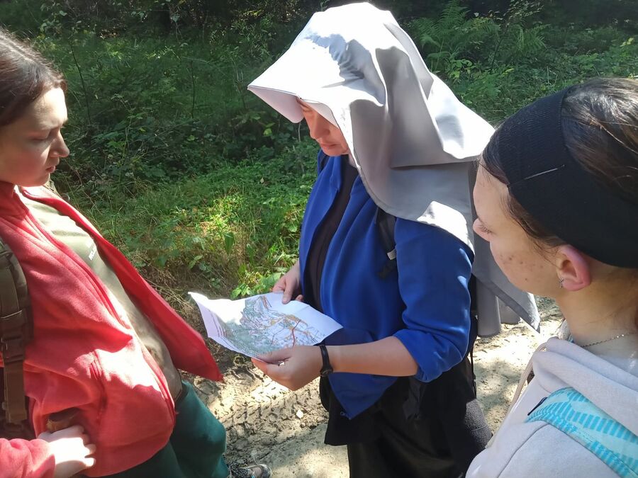 XX Rajd Szlakami Żołnierzy Wyklętych mjr. Józefa Kurasia „Ognia”. Fot. IPN, ZSiP nr 2 w Kasinie Wielkiej, MOW w Krakowie