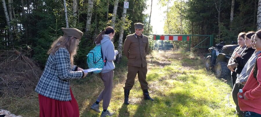 XX Rajd Szlakami Żołnierzy Wyklętych mjr. Józefa Kurasia „Ognia”. Fot. IPN, ZSiP nr 2 w Kasinie Wielkiej, MOW w Krakowie