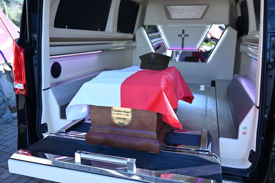Uroczystości pogrzebowe Stanisława Klapera. Fot. Janusz Ślęzak (IPN)