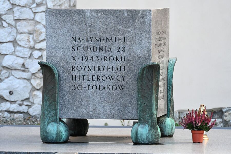 82. rocznica niemieckiej zbrodni na Szerokiej. Fot. Janusz Ślęzak (IPN)