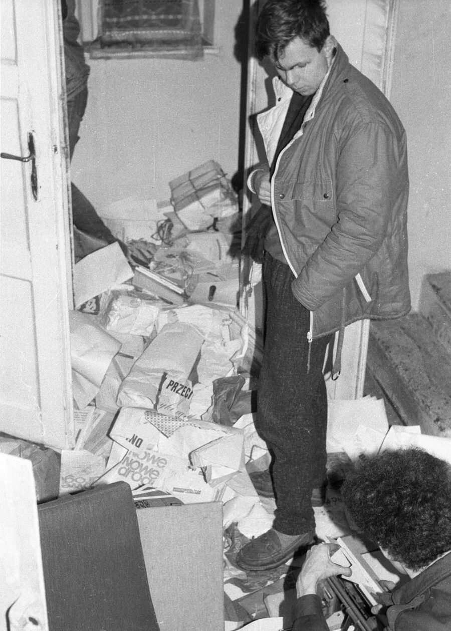 Marek Dyka w czasie okupacji budynku KK PZPR w Krakowie. Fot. J. Boroń / AF FMW