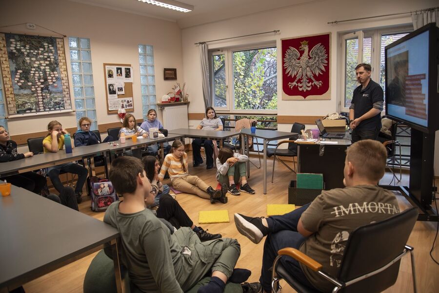Pracownicy krakowskiego oddziału IPN przygotowali zajęcia edukacyjne. Fot. Agnieszka Masłowska (IPN)