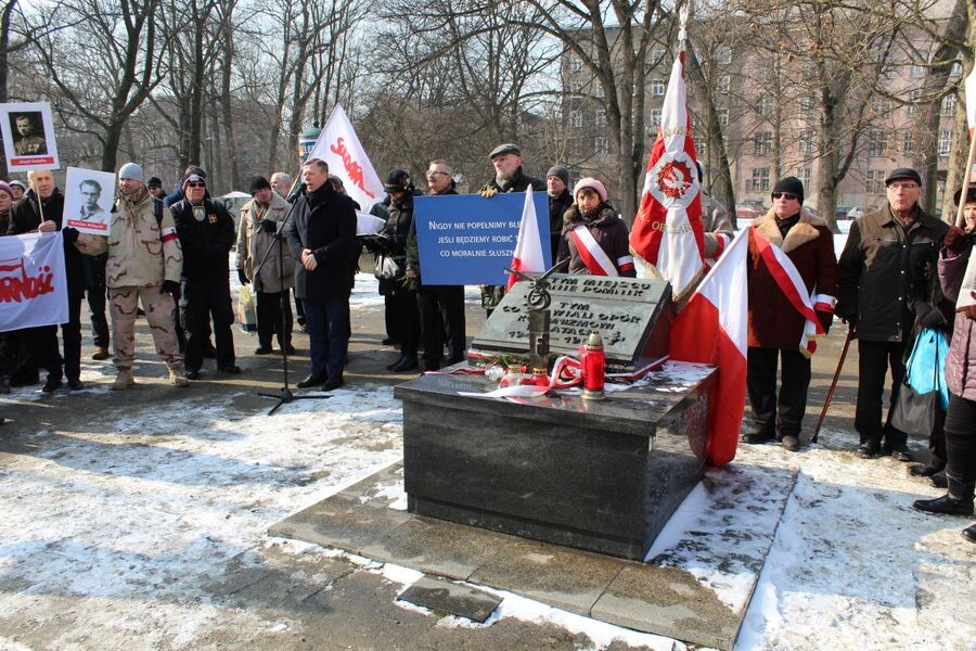 Narodowy Dzień Pamięci Żołnierzy Wyklętych. Uroczystość na pl. Inwalidów w Krakowie