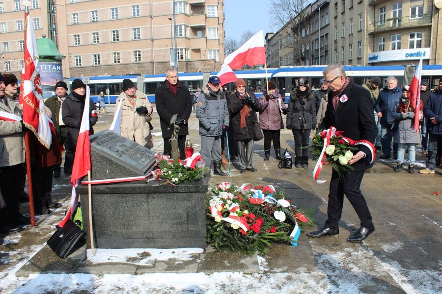 Narodowy Dzień Pamięci Żołnierzy Wyklętych. Uroczystość na pl. Inwalidów w Krakowie