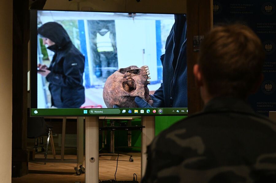 Projekt „Łączka i inne miejsca poszukiwań”. Zajęcia w siedzibie krakowskiego IPN. Fot. Janusz Ślęzak (IPN)