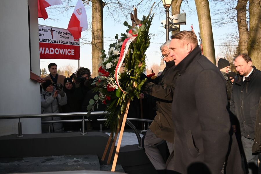Rolnicza „Solidarność” uczciła w Wierzchosławicach 152. rocznicę urodzin Wincentego Witosa. Fot. Janusz Ślęzak (IPN)