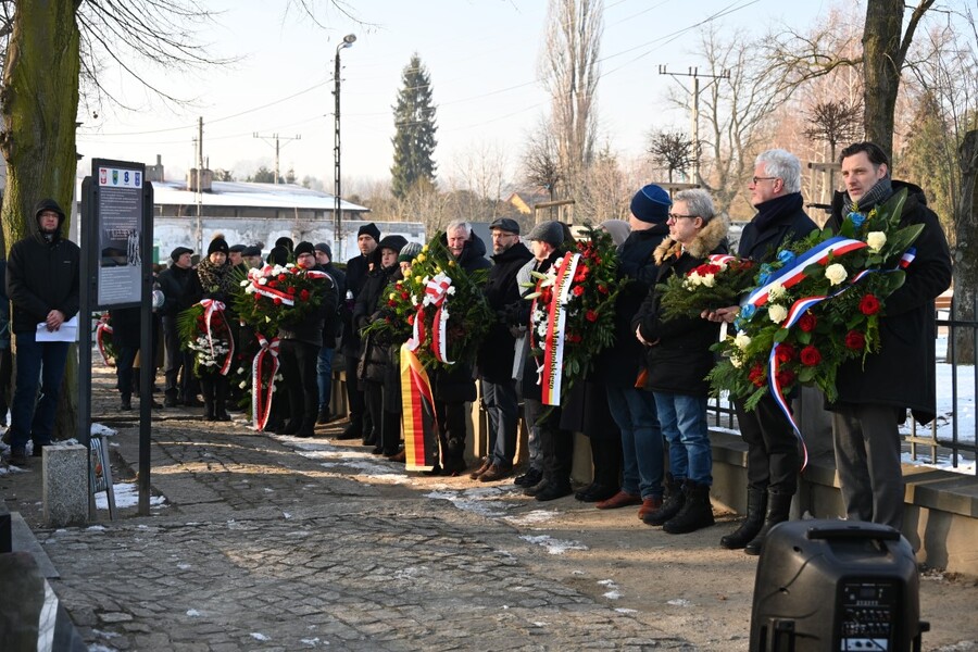 Uroczystość w 81. rocznicę marszu śmierci więźniów z KL Auschwitz. Fot. Żaneta Wierzgacz (IPN)