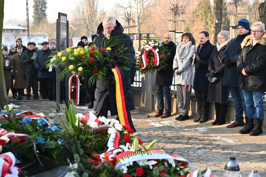 Uroczystość w 81. rocznicę marszu śmierci więźniów z KL Auschwitz. Fot. Żaneta Wierzgacz (IPN)
