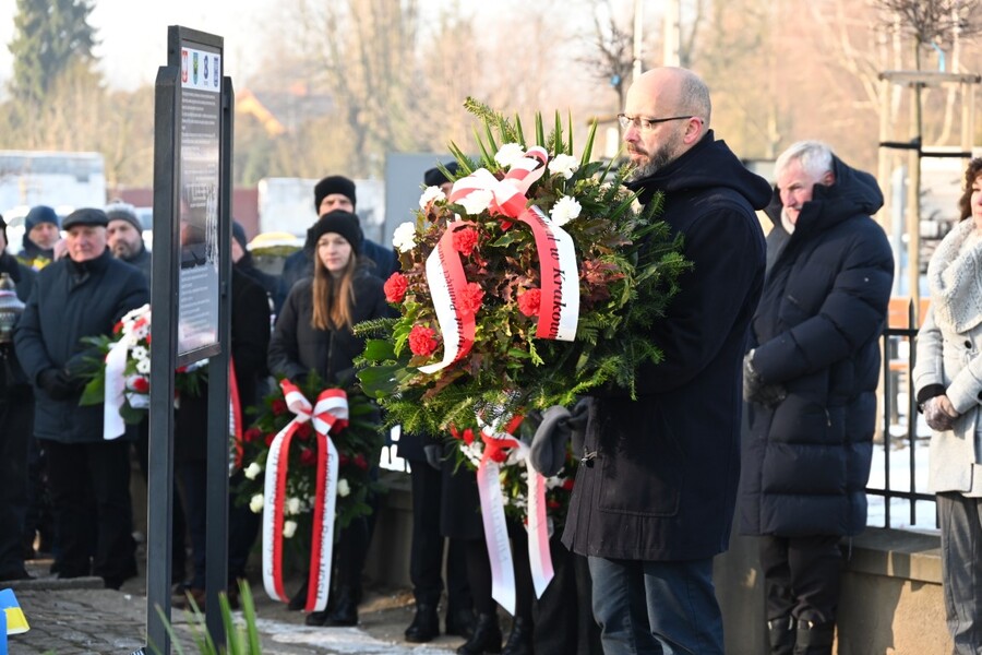 Uroczystość w 81. rocznicę marszu śmierci więźniów z KL Auschwitz. Fot. Żaneta Wierzgacz (IPN)