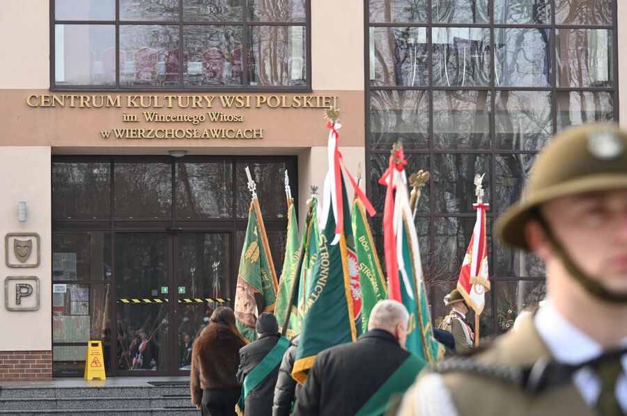 152. rocznica urodzin Wincentego Witosa. Uroczystości w Wierzchosławicach. Fot. Janusz Ślęzak (IPN)
