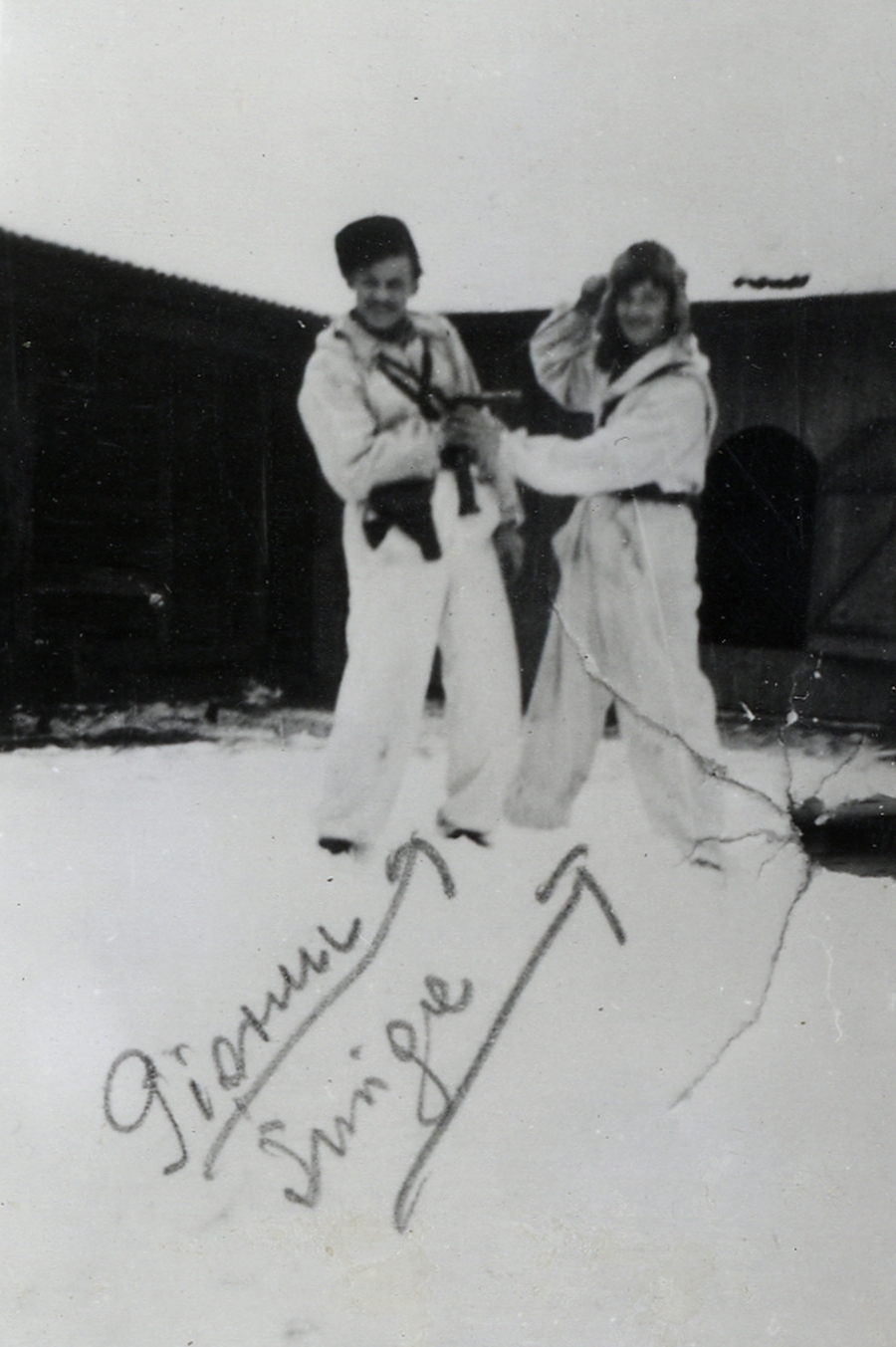 Zdzisław Potapski „Piorun” i Marian Mordarski „Śmiga” zimą 1946/1947. Fot. ze zbiorów IPN