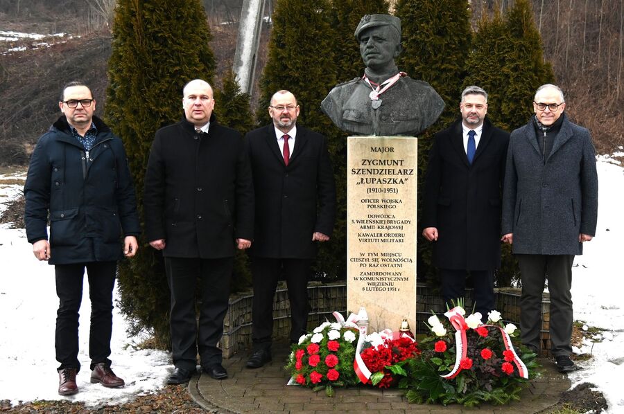 W Osielcu uczciliśmy 75. rocznicę śmierci mjr. Zygmunta Szendzielarza „Łupaszki”. Fot. Janusz Ślęzak (IPN)