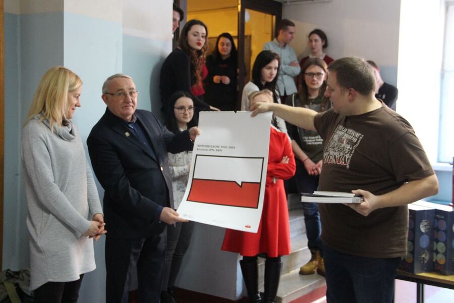 Śladami Historii: „Niezwyciężeni 1939-1963”. Gra miejska w Olkuszu