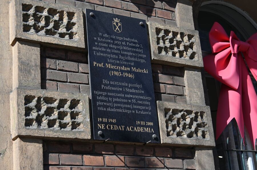 W Krakowie uczczono profesorów i studentów tajnego nauczania. Fot. Janusz Ślęzak (IPN)