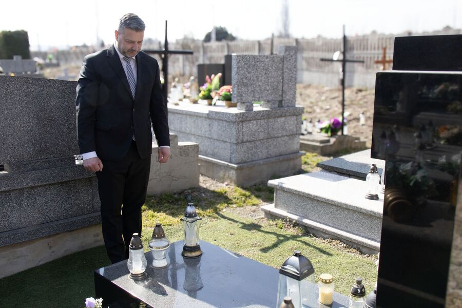 Cmentarz w Kozłowie koło Miechowa. Fot. Aneta Górecka-Zawartka (IPN)