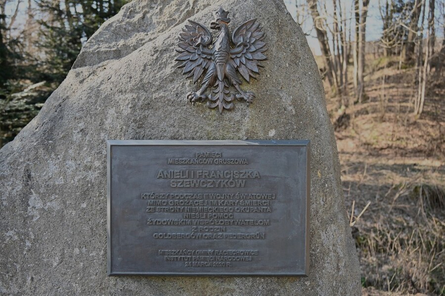 Pomnik w Grzuszowie. Fot. Janusz Ślęzak (IPN)