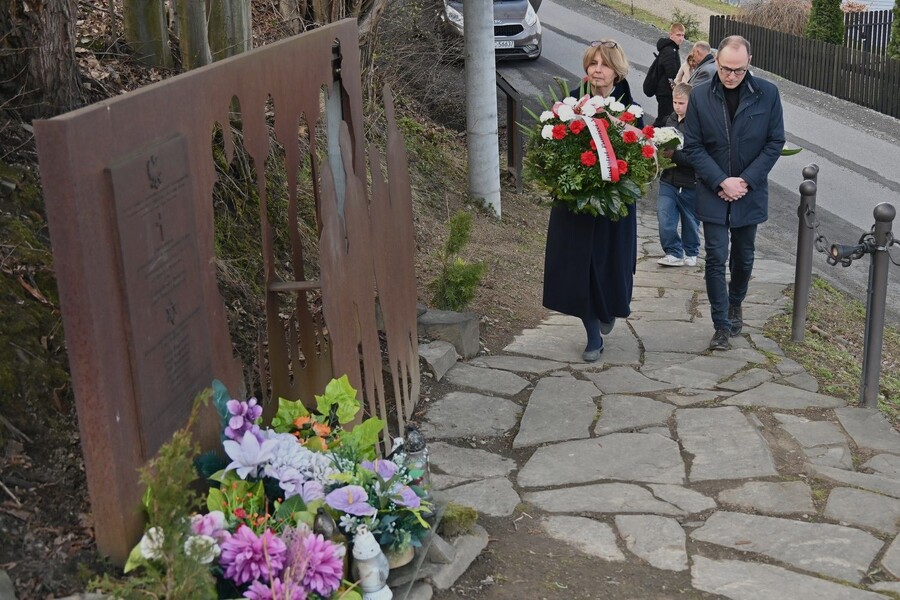 Pomnik w Popardowej. Fot. Janusz Ślęzak (IPN)