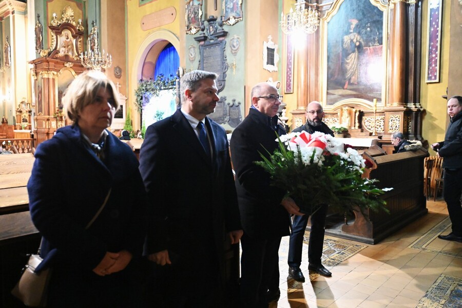 Msza święta za duszę Janusza Kurtyki. Fot. Żaneta Wierzgacz (IPN)