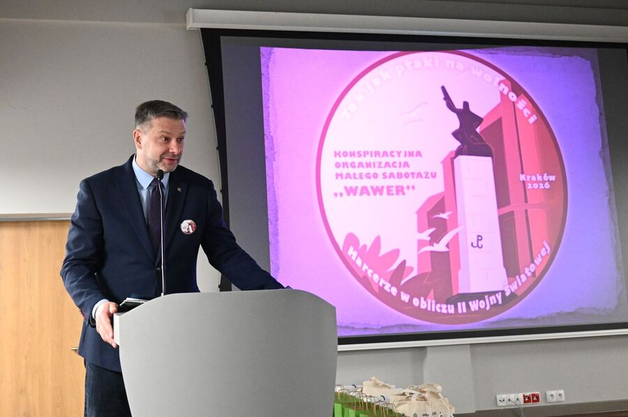 Wręczyliśmy nagrody laureatom konkursu harcerskiego. Fot. Janusz Ślęzak (IPN)