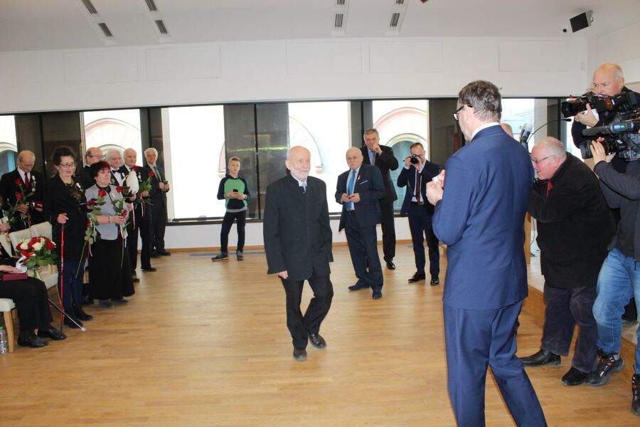 Prezes IPN wręczył w Krakowie Krzyże Wolności i Solidarności