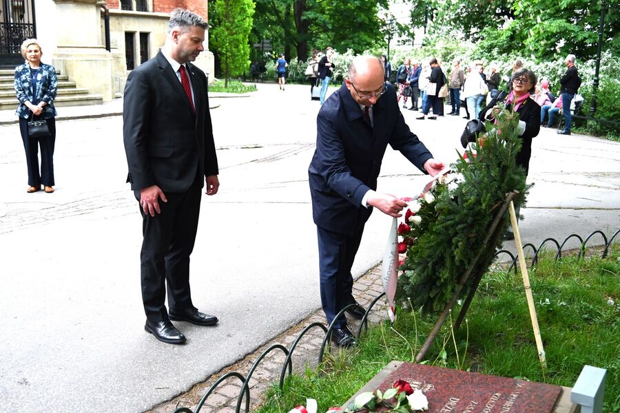 Krakowskie uroczystości upamiętniające ofiary niemieckich obozów koncentracyjnych. Fot. Janusz Ślęzak (IPN)