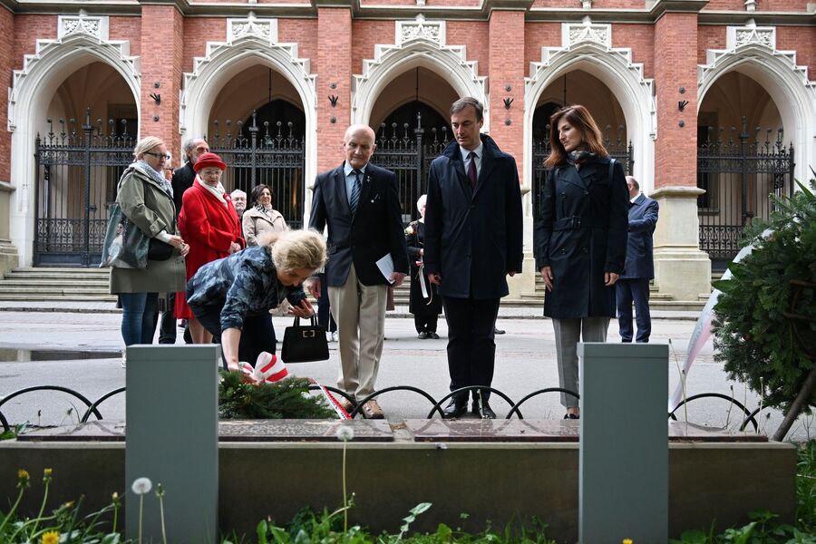 Krakowskie uroczystości upamiętniające ofiary niemieckich obozów koncentracyjnych. Fot. Janusz Ślęzak (IPN)