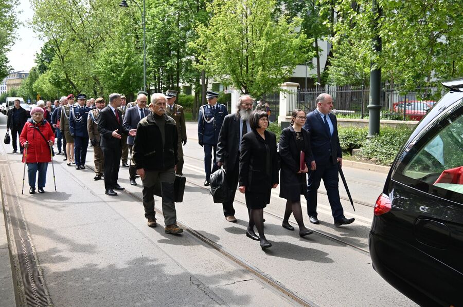 Uroczystości pogrzebowe Władysława Tarkowskiego. Fot. Janusz Ślęzak (IPN)