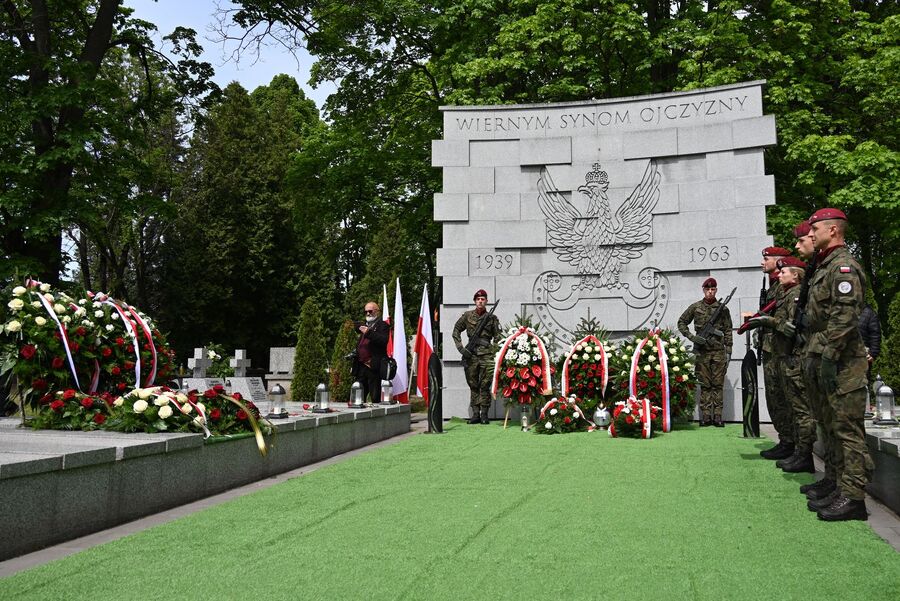 Uroczystości pogrzebowe Władysława Tarkowskiego. Fot. Janusz Ślęzak (IPN)