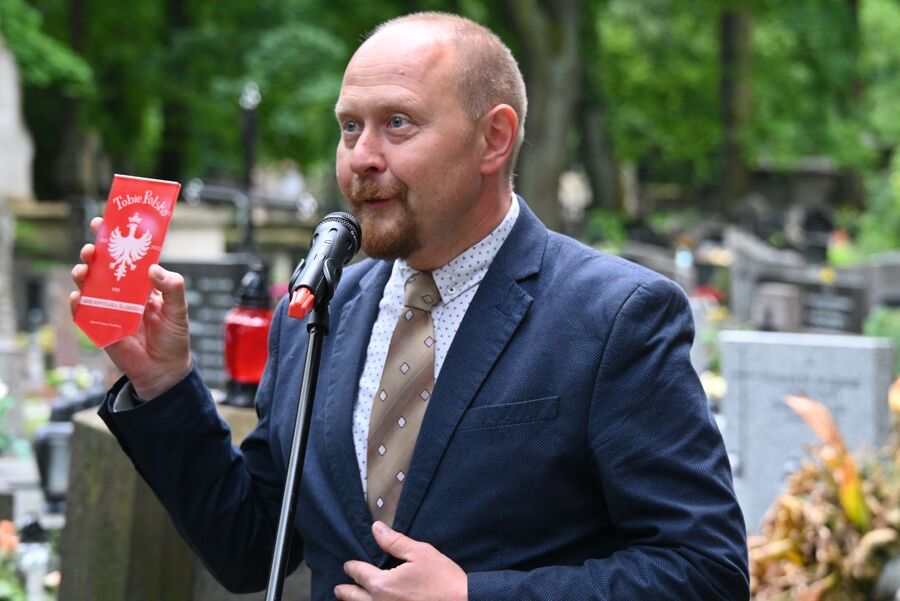 Uroczystość poświęcenia odnowionego przez IPN grobu powstańca śląskiego Karola Chodkiewicza. Fot. Janusz Ślęzak (IPN)