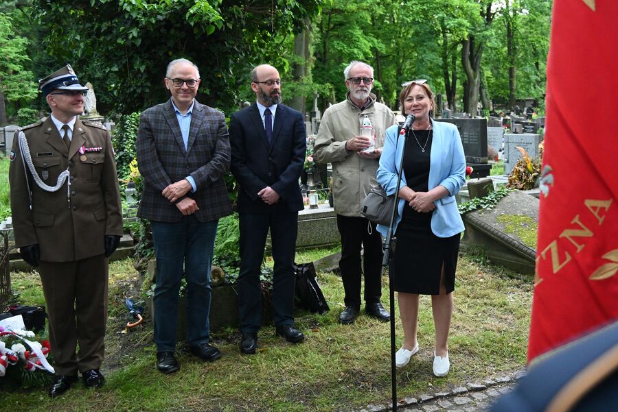 Uroczystość poświęcenia odnowionego przez IPN grobu powstańca śląskiego Karola Chodkiewicza. Fot. Janusz Ślęzak (IPN)