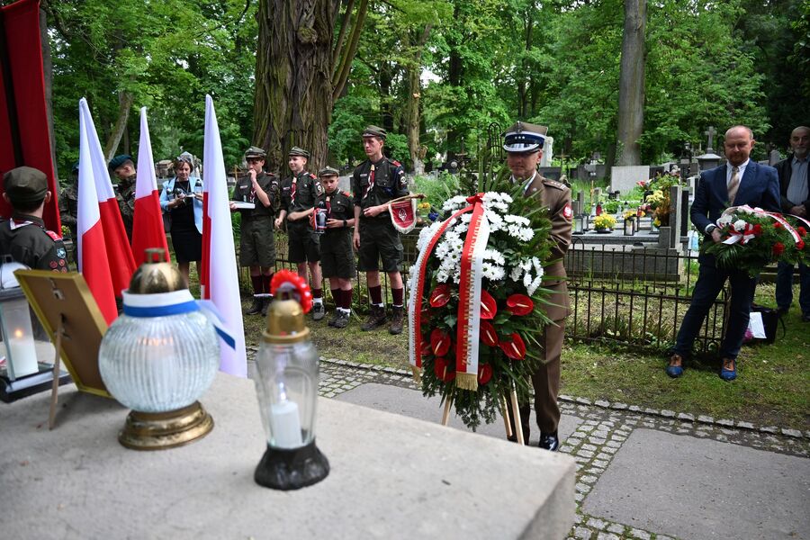 Uroczystość poświęcenia odnowionego przez IPN grobu powstańca śląskiego Karola Chodkiewicza. Fot. Janusz Ślęzak (IPN)