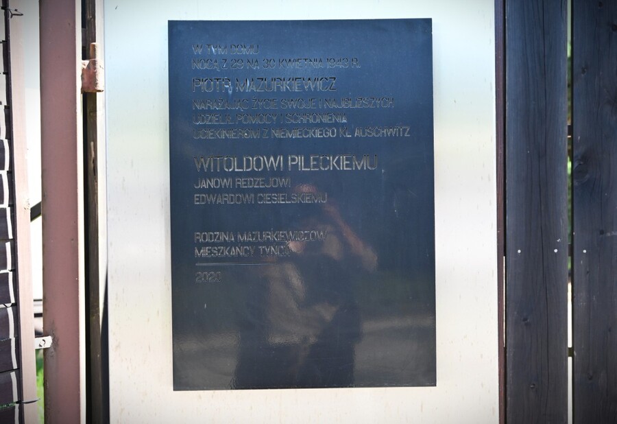 Znicze pamięci w 78. rocznicę śmierci rtm. Witolda Pileckiego. Fot. Żaneta Wierzgacz (IPN)