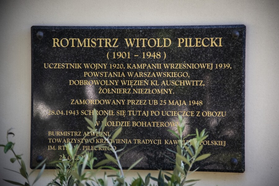 Znicze pamięci w 78. rocznicę śmierci rtm. Witolda Pileckiego. Fot. Agnieszka Masłowska (IPN)