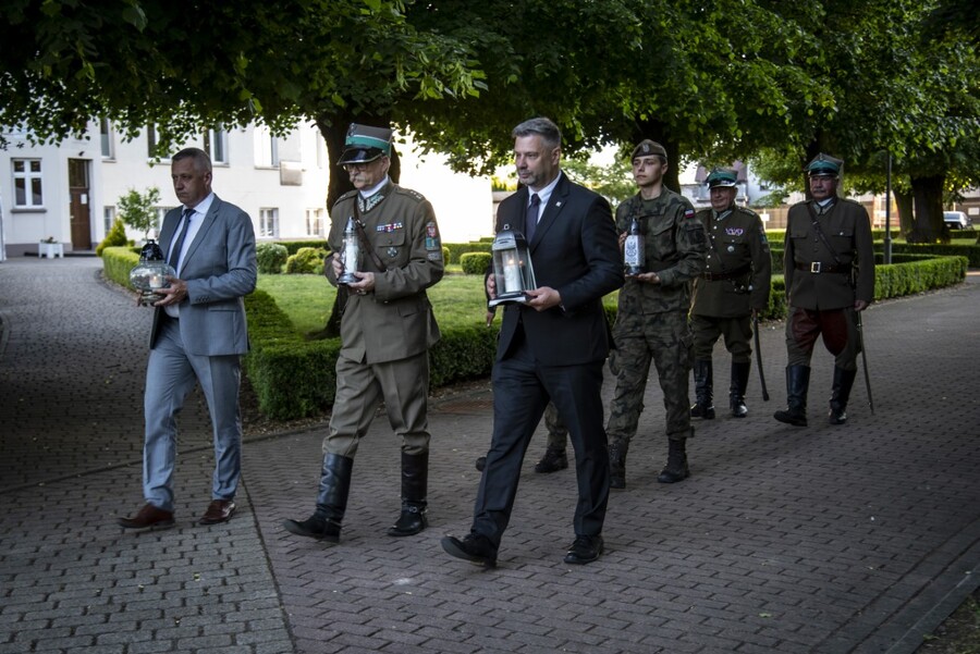 Znicze pamięci w 78. rocznicę śmierci rtm. Witolda Pileckiego. Fot. Agnieszka Masłowska (IPN)