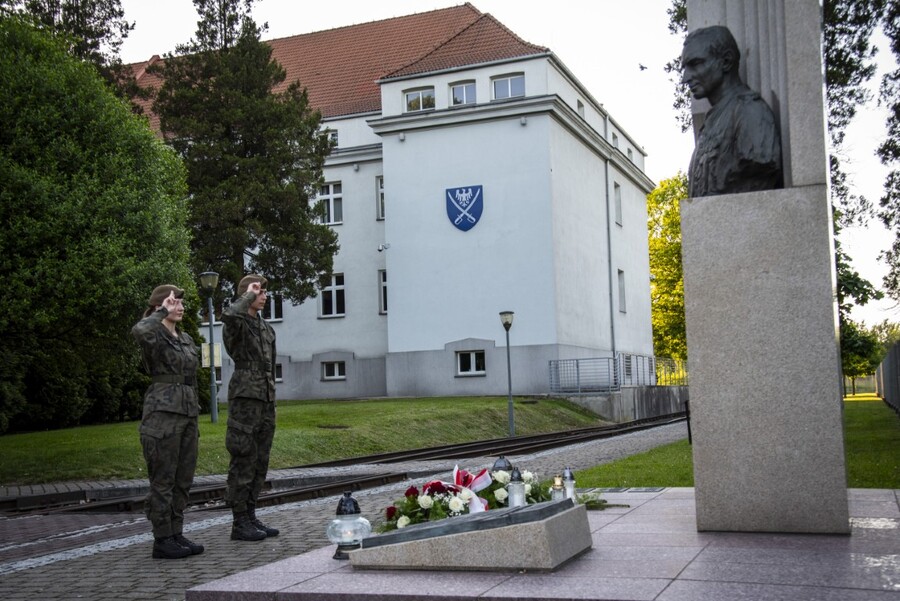 Znicze pamięci w 78. rocznicę śmierci rtm. Witolda Pileckiego. Fot. Agnieszka Masłowska (IPN)