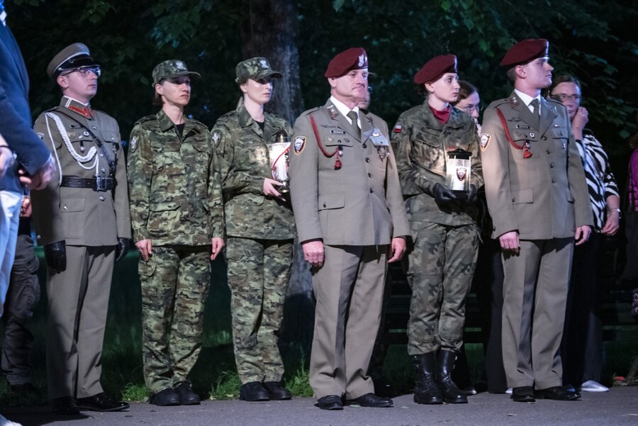 Znicze pamięci w 78. rocznicę śmierci rtm. Witolda Pileckiego. Fot. Agnieszka Masłowska (IPN)